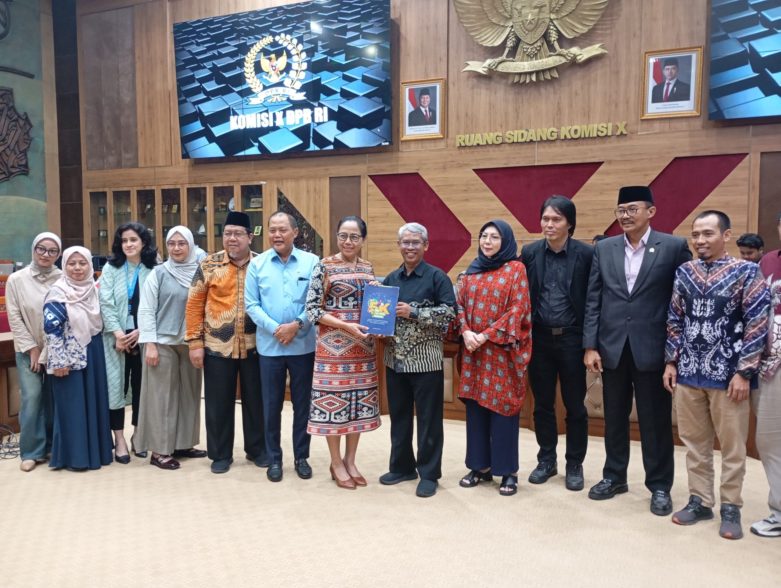 Rapat Dengar Pendapat Umum (RDPU) Panja Pendidikan di Daerah 3T Komisi X dengan Kuanta